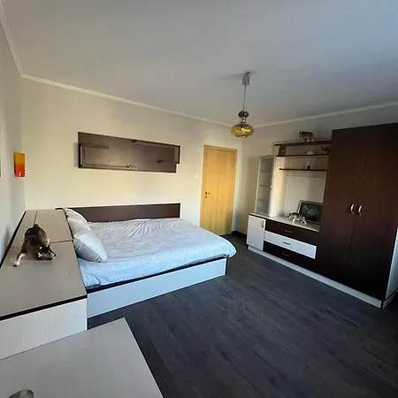 Flat- 6 People- Chataldja Apartment Varna